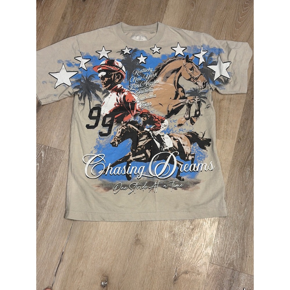 PacSun Chasing Dreams Horse Racing Graphic Tee Tan Small Mens Streetwear Shirt
